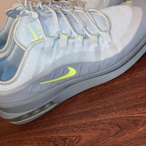 Air max axis grey.